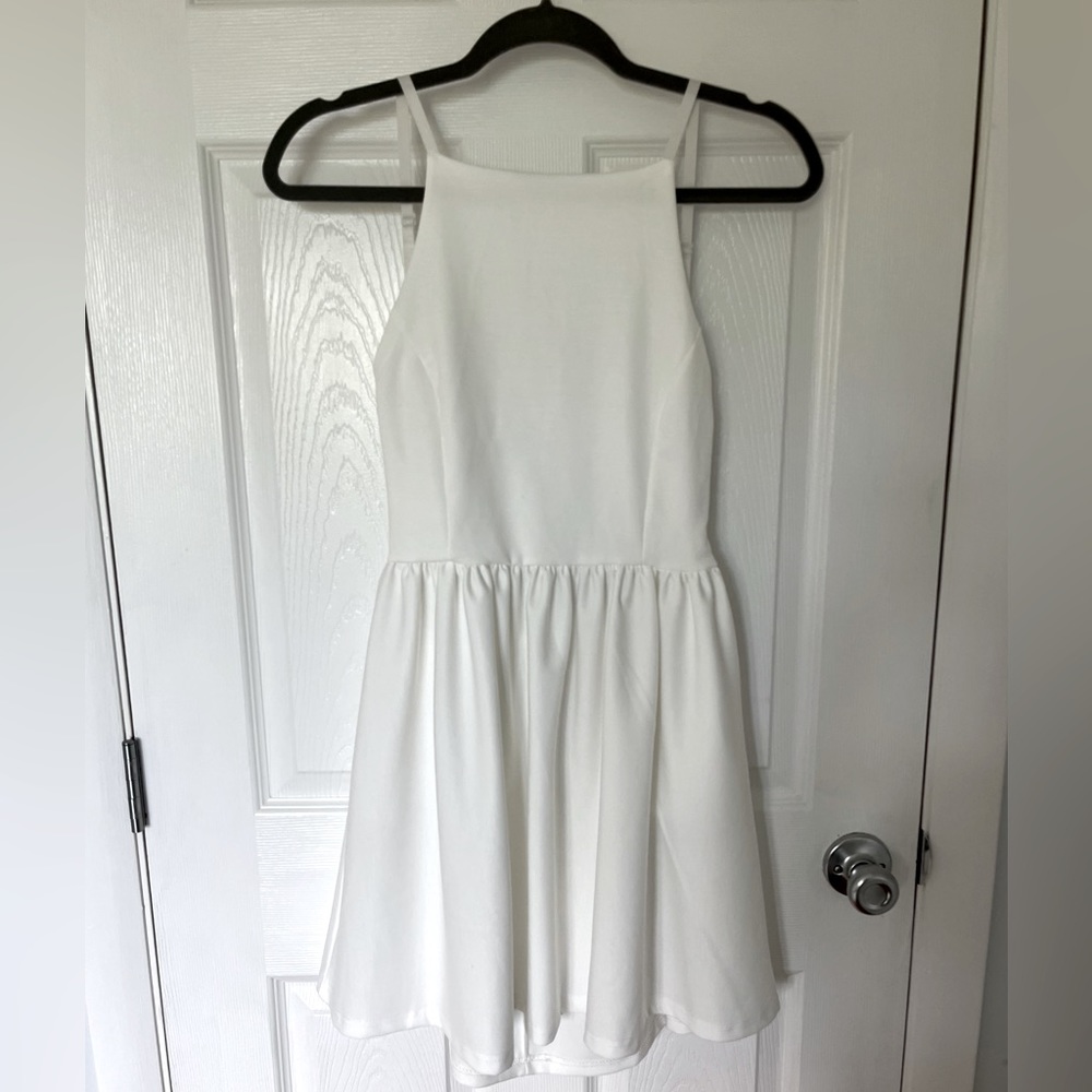 NWT Women’s white dress